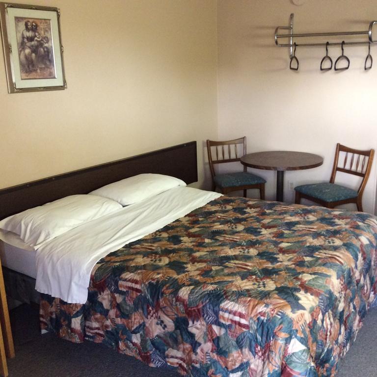 Parkwood Motor Inn Sundre Eksteriør bilde