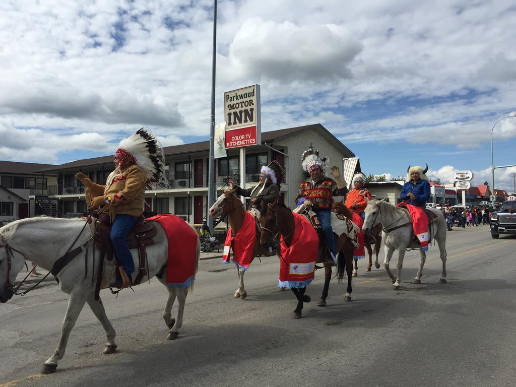Parkwood Motor Inn Sundre Eksteriør bilde