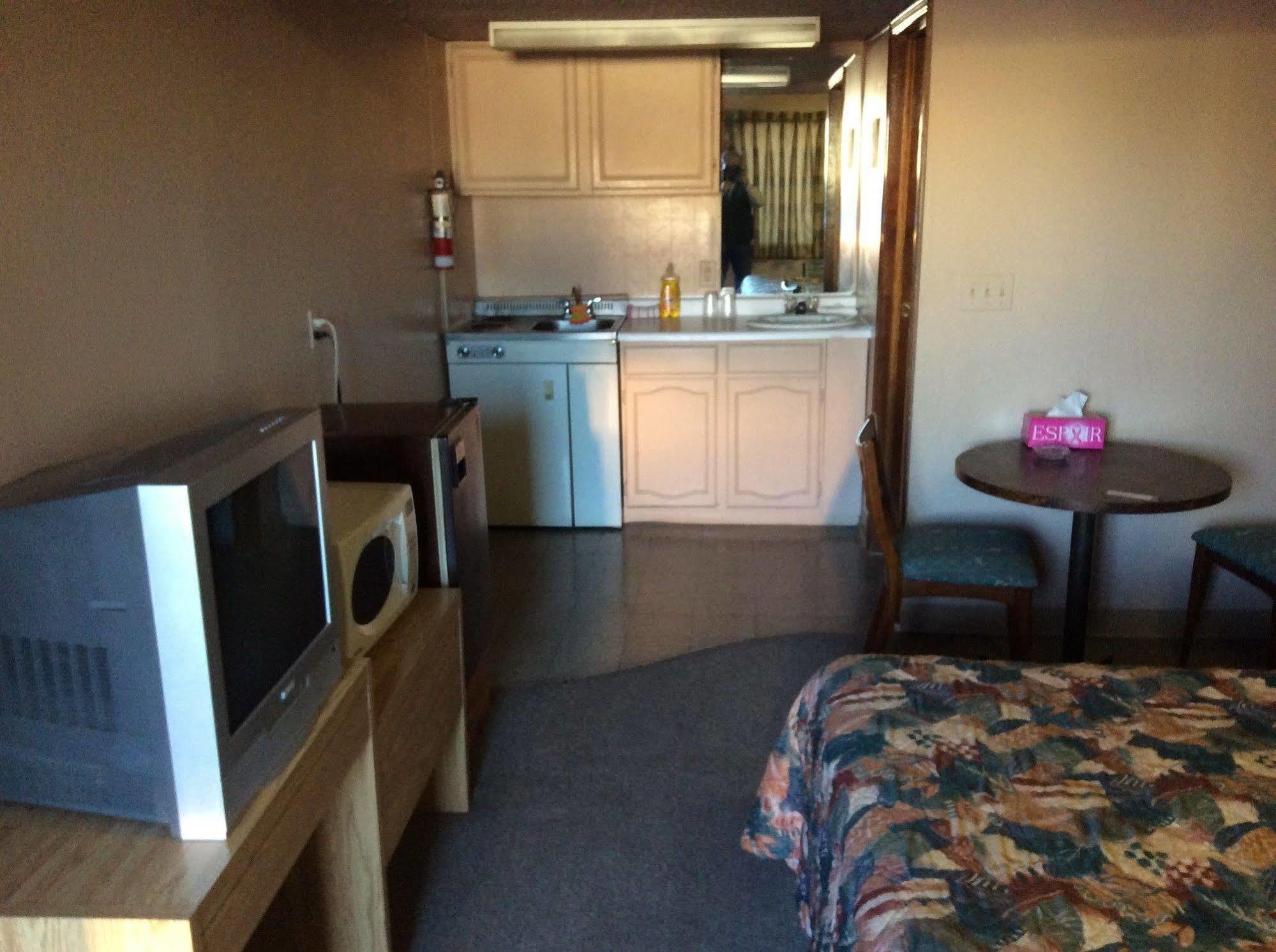 Parkwood Motor Inn Sundre Eksteriør bilde