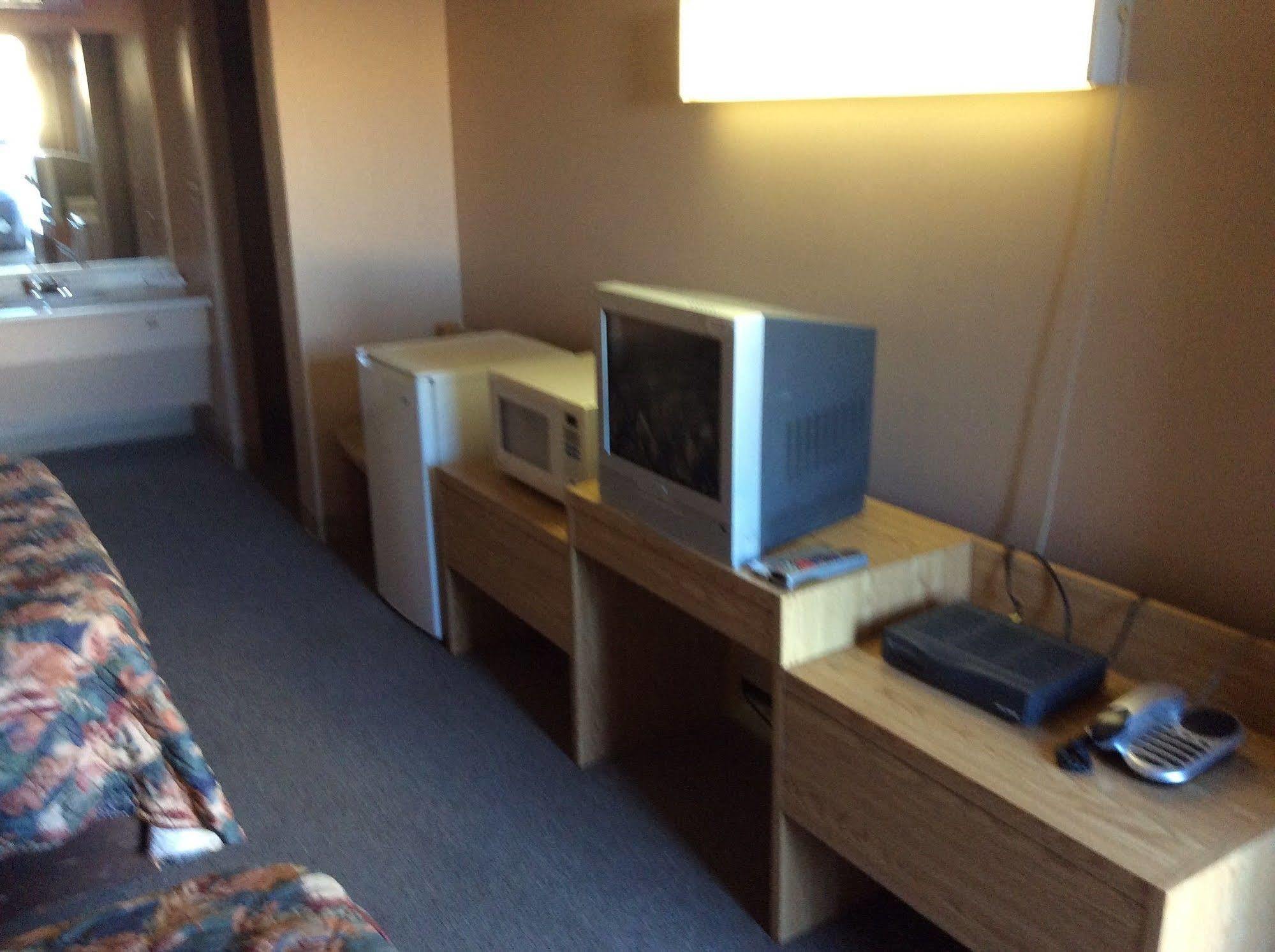 Parkwood Motor Inn Sundre Eksteriør bilde