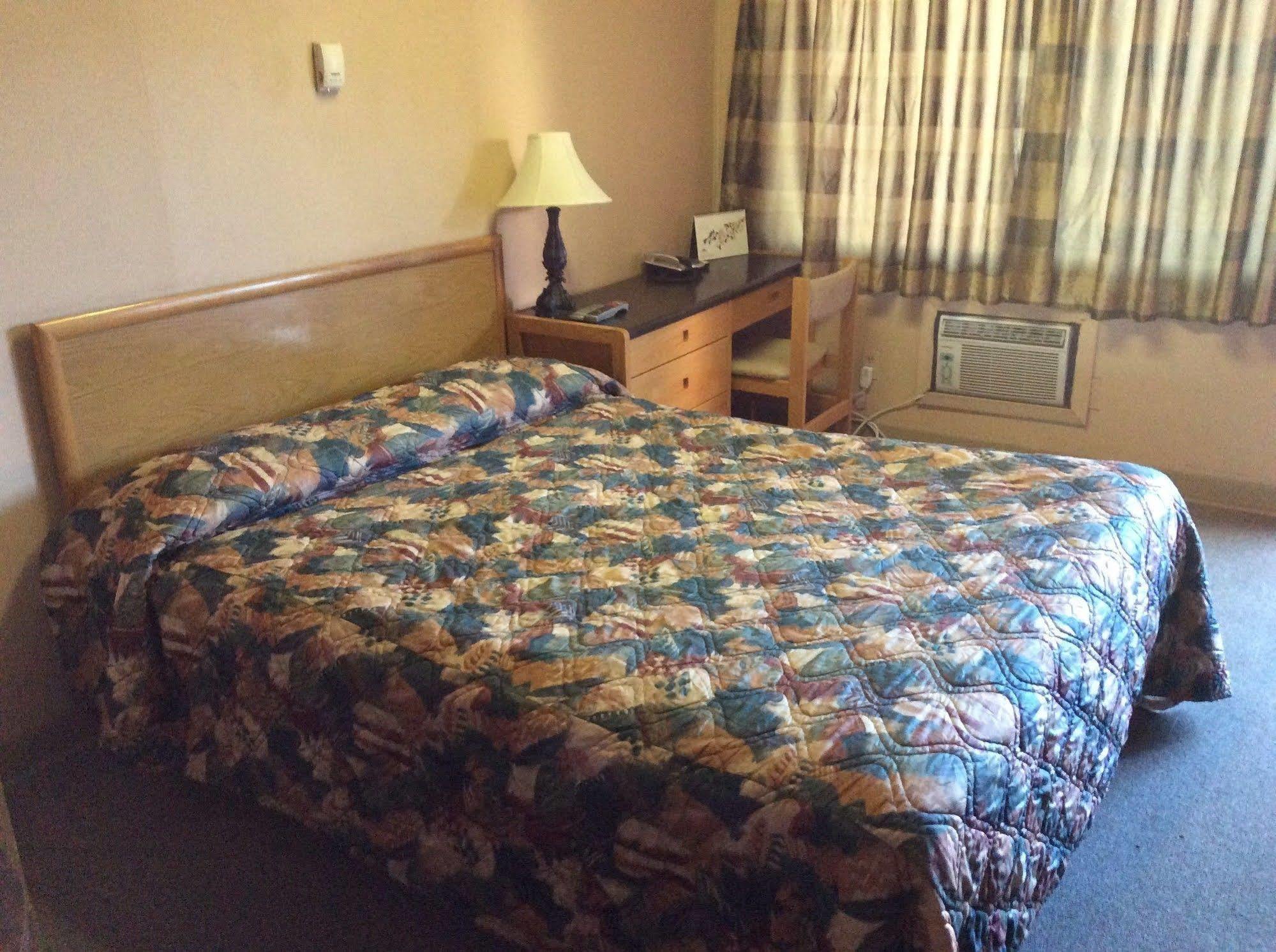 Parkwood Motor Inn Sundre Eksteriør bilde